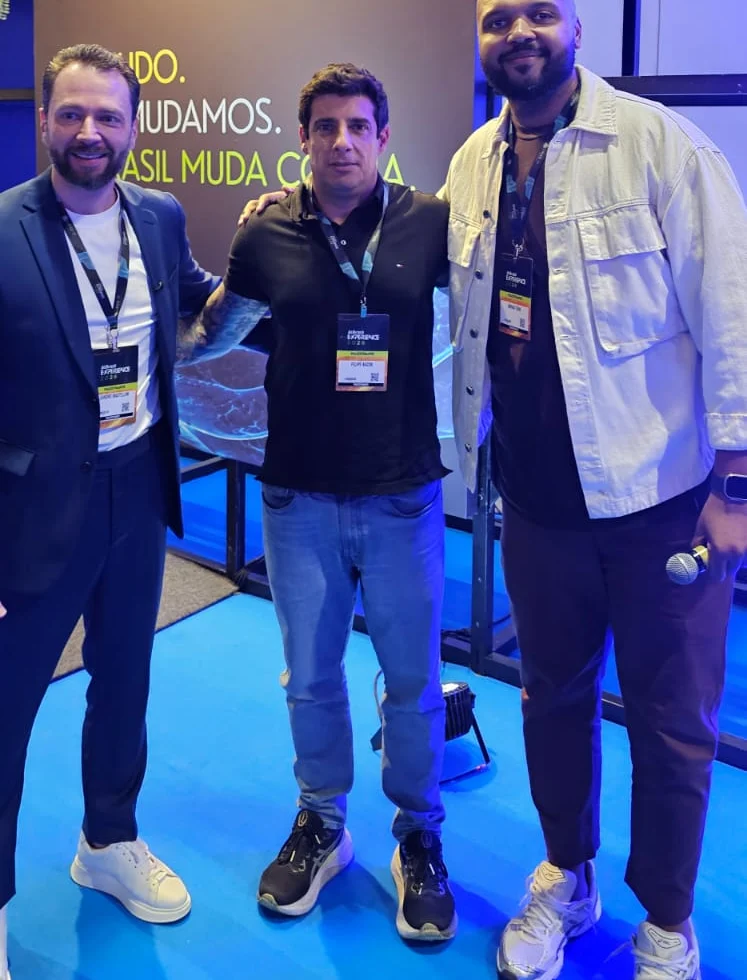 Painelistas do debate sobre gestão de crises com IA no AI Experience Brasil 2026